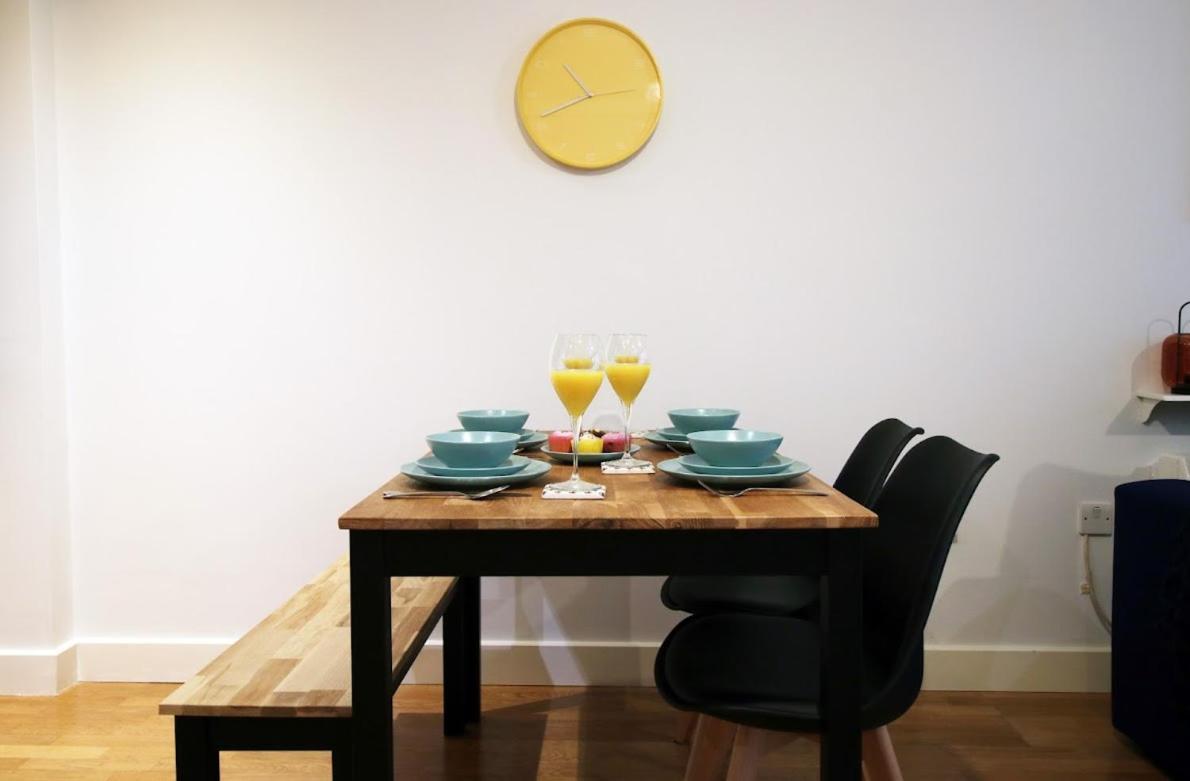 Bright 1Bedroom Apartment, Central Location With Balcony Бристоль Екстер'єр фото