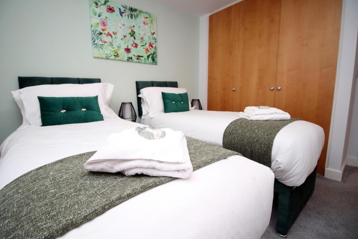 Bright 1Bedroom Apartment, Central Location With Balcony Бристоль Екстер'єр фото